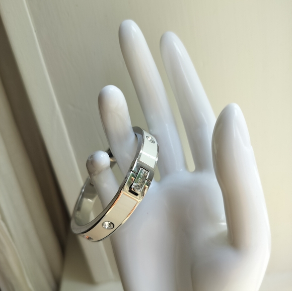 Fossil Iconic Stainless Steel Space Rhinestone Hinged Oval Bangle Bracelet Women - Picture 10 of 12